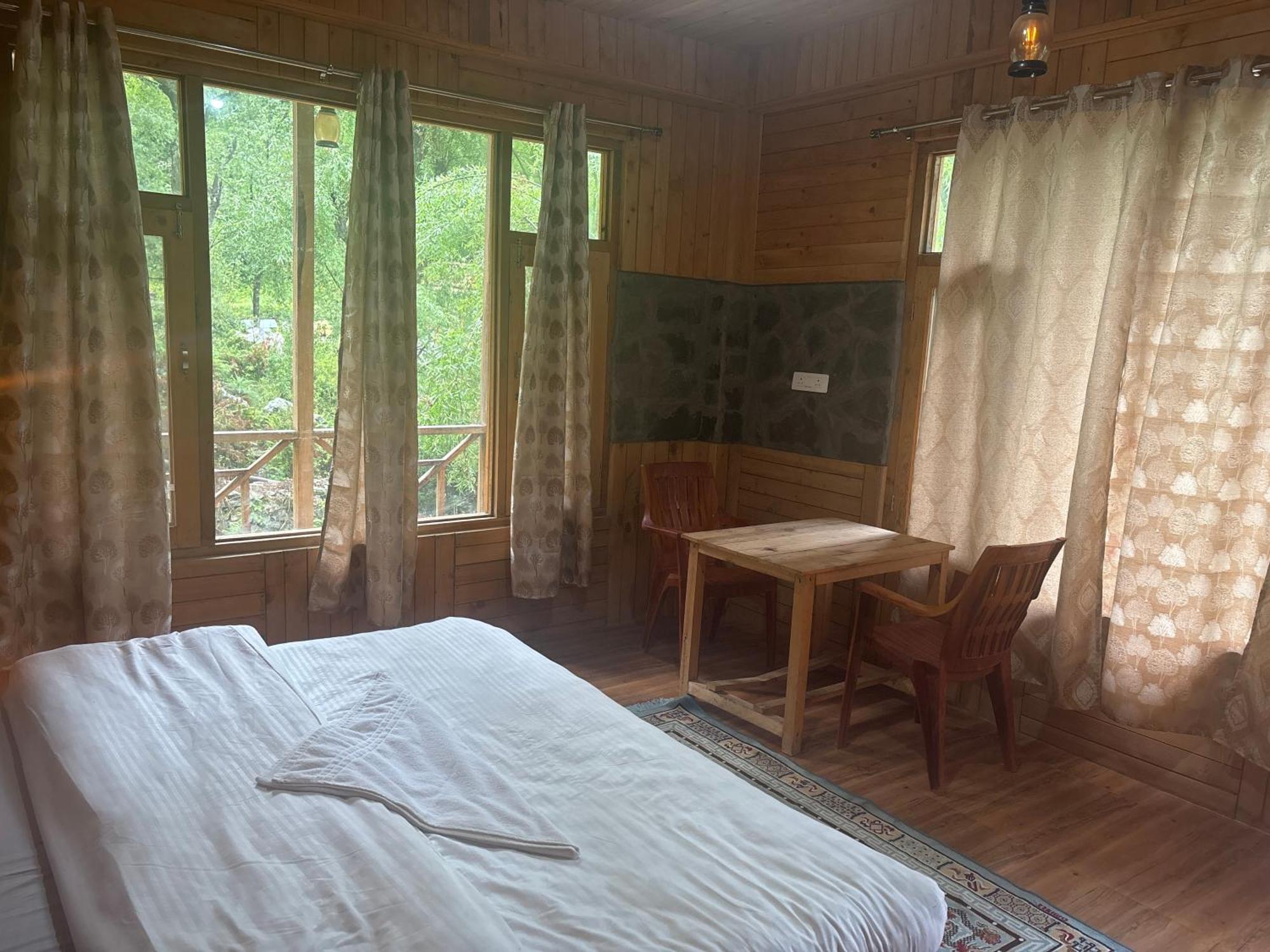 The Cozy Cabin, Jibhi Banjār エクステリア 写真